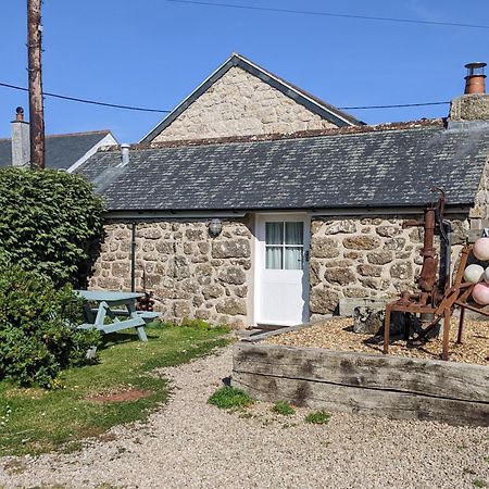 Little Barn Near Treen Cliffs And Beach Saint Levan Esterno foto